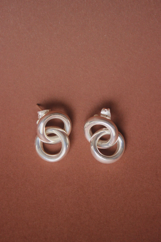 Aretes Love Knot